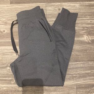 Lulu lemon joggers gray size 4